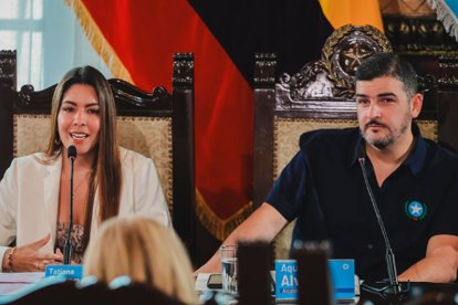 El Concejo Municipal de Guayaquil, se reunió con el Alcalde Aquiles Álvarez para formalizar la actividades económicas barriales y en edificaciones residenciales