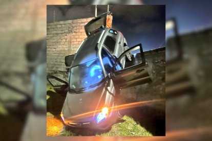 En este vehículo se movilizaban los sospechosos, según informó la Policía Nacional.