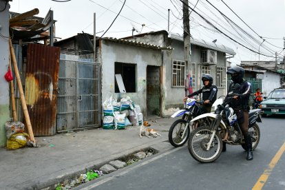 El sitio del crimen de una mujer en Las Malvinas.