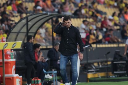 Ismael Rescalvo dirigió a Barcelona SC ante Libertad y empató 3-3.