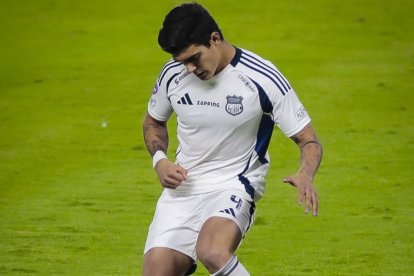 Alfonso Barco ya hizo su debut oficial con Emelec y fue titular los 90 minutos.