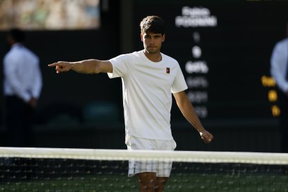 4 horas y 34 minutos fue el tiempo que le tomó al jugador de 22 años vencer a Fabio Fognini de 38, en cinco intensos y peleados sets.