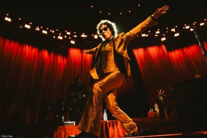 El artista español llegó a Quito desde Bogotá, donde también ofreció un concierto