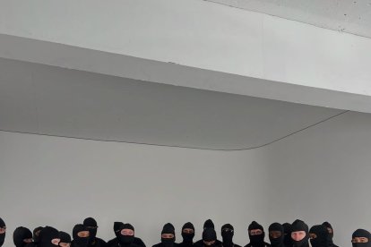 La estrella del cine para adultos llamó a esta gran orgía "el evento de Lily Phillips".