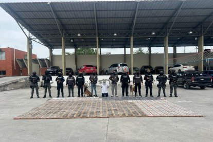 Cargamento de droga incautado por la Policía Nacional.