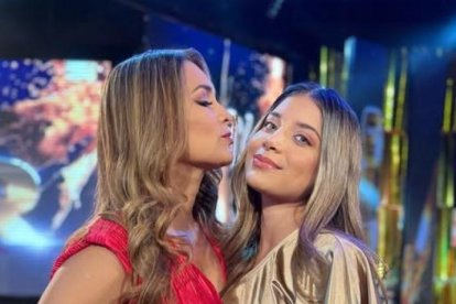 Sarah Alarcón con su mamá Gabriela Pazmiño Yépez