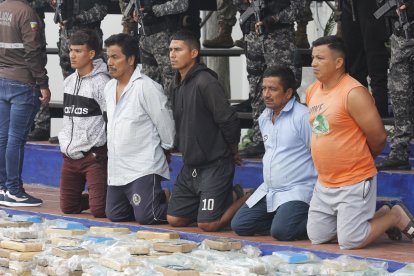 Los ciudadanos fueron aprehendidos en la propiedad en la que se encontró el alcaloide.