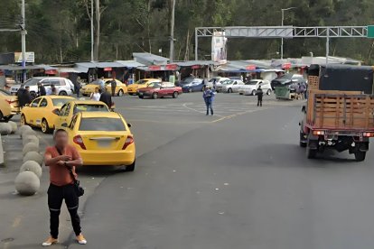 El ataque se perpetró en Colombia, específicamente en Ipiales, en una plazoleta a pocos metros del puente que cruza hacia Ecuador.