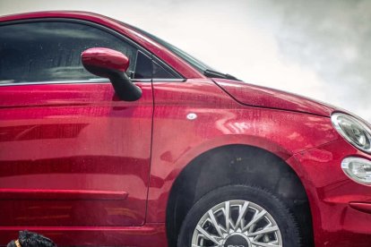 Se requiere pulverizar el químico para aplicarlo homogéneamente al carro.