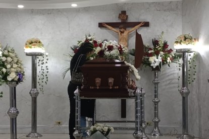 El militar ya fue velado. El cuerpo del sargento Edgar Procel fue hallado en una vivienda del barrio Tebaida en Loja.