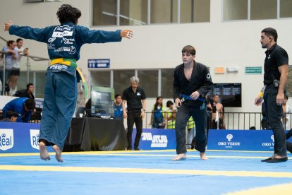 Atletas infantiles, juveniles, adultos y masters participaron en el torneo.