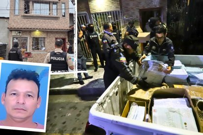 Los documentos falsificados hallados dentro de la vivienda donde fue detenido Carlos Merchán fueron trasladados en una camioneta de la Policía.