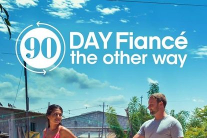 Corey Rathgeber encontró el amor en Montañita y ahora es dueño de un hotel en Engabao con su esposa Evelin Villegas. La pareja participó en un reality internacional.