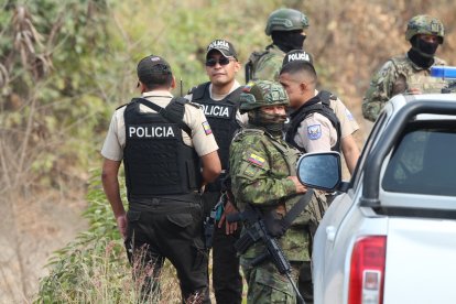 Cadáver fue encontrado en el canal de la Muerte, en Guayaquil.