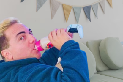 Cristian Castro aún toma leche en biberón