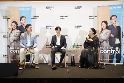 Sharon Cho y Raphael Chung en la premiere de Todo Bajo Control en Nueva York, el primer drama coreano creado por Samsung para el público latinoamericano.