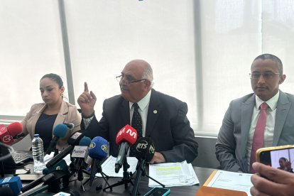 Registrador de la Propiedad se defiende tras acusaciones del Ministro de Interior.