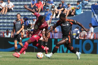 El Bombillo suma tres puntos clave y sigue en la lucha por un cupo internacional.