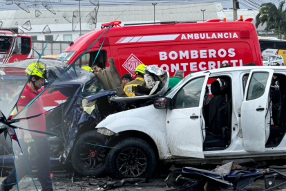 Por el accidente de tránsito, familias de los barrios 15 de Septiembre y Tierra Santa, en la provincia de Manabí, se encuentran de luto.