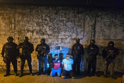 Dos de los seis detenidos tienen antecedentes penales. Uno por asesinato y otro por robo.