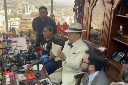 La familia de la víctima y su abogado ofrecieron una rueda de prensa.