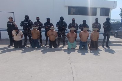 Cinco hombres y una mujer fueron aprehendidos