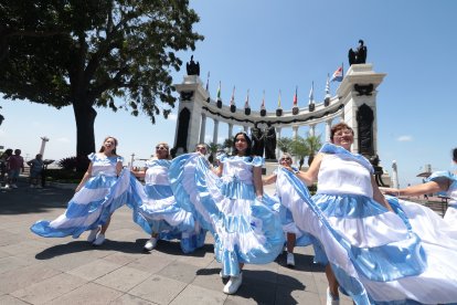El feriado por la Fundación de Guayaquil se convierte en una oportunidad para disfrutar de las tradiciones y cultura del Puerto Principal.