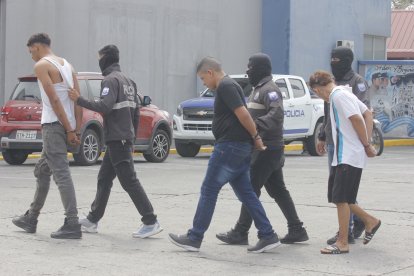 La Policía Nacional recuperó al funcionario secuestrado tras un operativo en el distrito Pascuales, donde fue interceptado el vehículo en el que era trasladado.