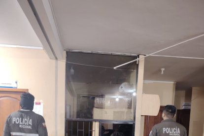 Los dos detenidos por el robo a ferreteria.