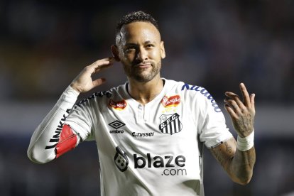 Neymar volvió a Santos de Brasil desde la temporada 2025.