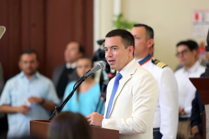 Así vistió Daniel Noboa en la sesión solemne del Gobierno por los 490 de fundación de Guayaquil.