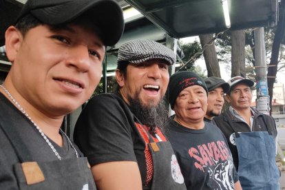 El Bin Laden y sus cuatro hambugueseros.