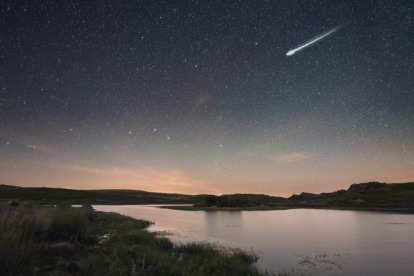 Cielos despejados y oscuros como este permiten observar mejor fenómenos como las lluvias de meteoros.