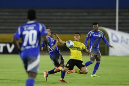Miguel Iturralde vs Emelec por Copa Ecuador 2025.
