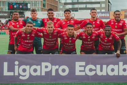 Deportivo Cuenca busca volver a la zona del primer hexagonal de la LigaPro 2025.