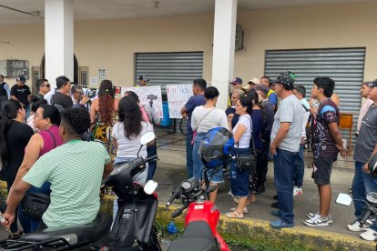 Familiares de los desaparecidos pidieron al Municipio de Valencia no detener la búsqueda.