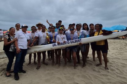 Guayaquil Rowing Club campeón de la Segunda Copa de Remo Salinas Tu Ciudad.