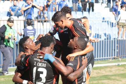 Emelec pelea por meterse en el hexagonal final de la LigaPro 2025.