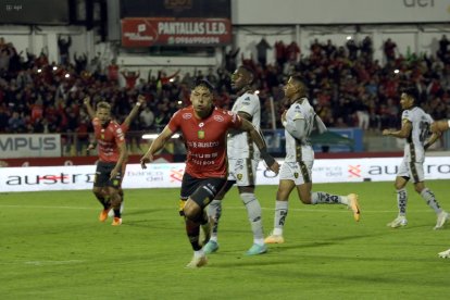 Deportivo Cuenca visita a Baños Ciudad De Fuego en la Copa Ecuador 2025.