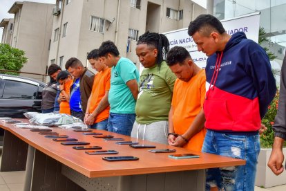 La Policía presentó a la banda desarticulada.