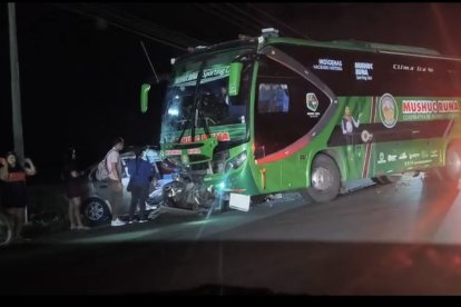 Bus que transportaba al equipo femenino de Mushuc Runa estuvo implicado.