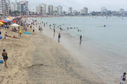 Los balnearios de Santa Elena no se llenaron en el feriado por el Primer Grito de Independencia
