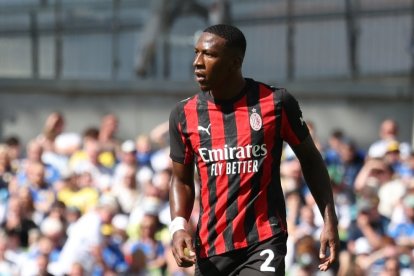 Pervis Estupiñán cubrirá la vacante que dejó Theo Hernández en el puesto de lateral.