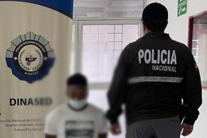 El sujeto fue aprehendido en el interior de un bus.