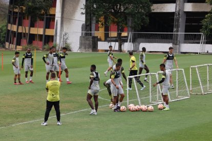 Así fue el entrenamiento de Barcelona pensando en Macará.