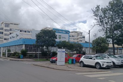 Un hombre falleció atropellado por un automotor en Cuenca. La víctima fue trasladada al Hospital Vicente Corral Moscoso.