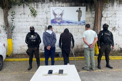 Dos de los sospechosos tienen antecedentes penales.