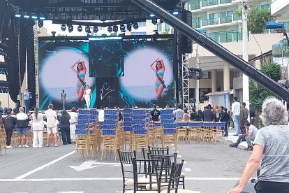Los preparativos para la gala se efectuaron desde la mañana de este sábado en el malecón de Salinas