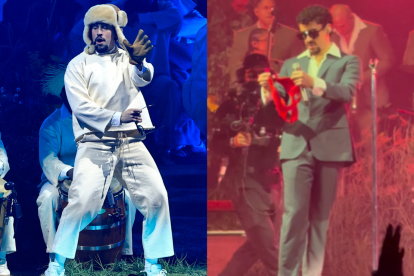 Bad Bunny sonríe mientras guarda en el bolsillo un panty rojo lanzado por una fan durante su concierto en el Choliseo, parte de su residencia en Puerto Rico.