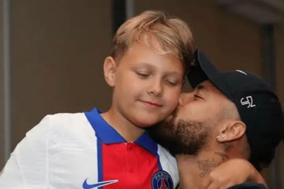 Neymar Jr y el primero de sus cuatro hijos David Lucca tienen una conexión especial.